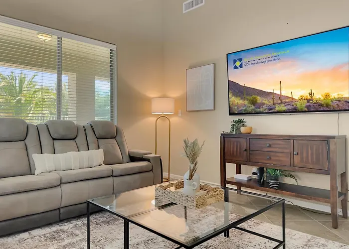 Cline Holiday home *